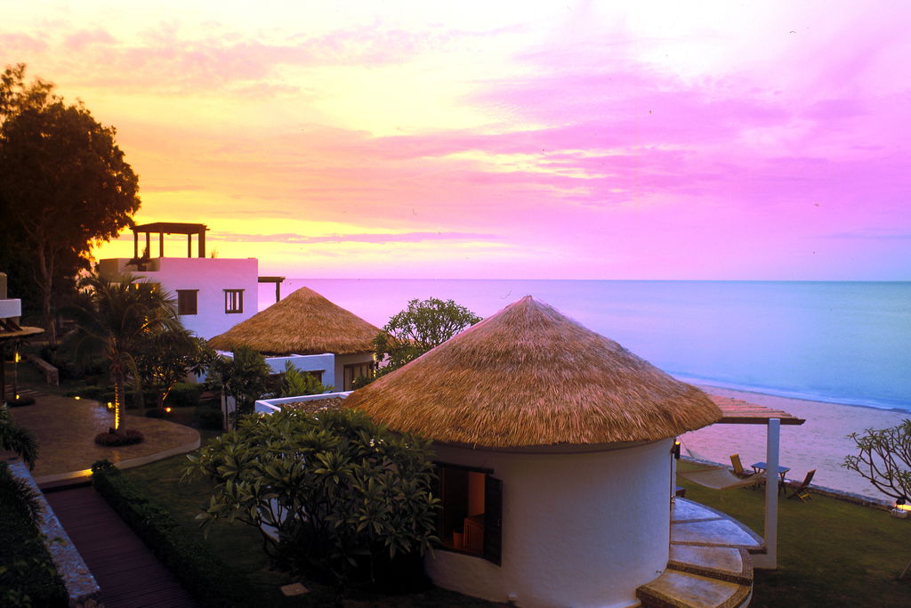 aleenta_resort_and_spa_hua_hin_huhhqah_hero